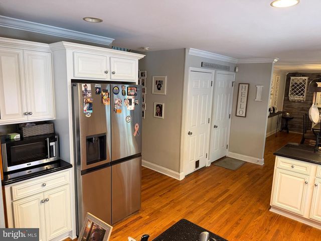 1400 STRAWBERRY ST., Mays Landing, NJ 08330