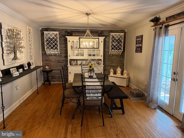 1400 STRAWBERRY ST., Mays Landing, NJ 08330