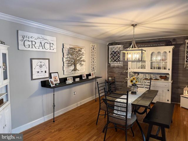 1400 STRAWBERRY ST., Mays Landing, NJ 08330