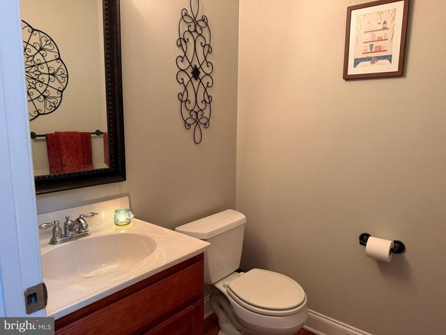 1400 STRAWBERRY ST., Mays Landing, NJ 08330