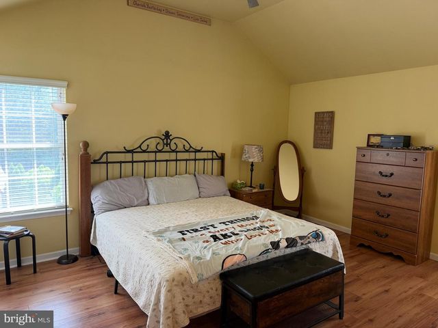 1400 STRAWBERRY ST., Mays Landing, NJ 08330