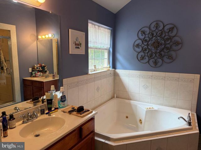 1400 STRAWBERRY ST., Mays Landing, NJ 08330