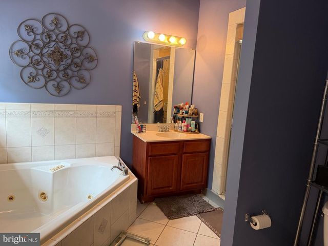 1400 STRAWBERRY ST., Mays Landing, NJ 08330