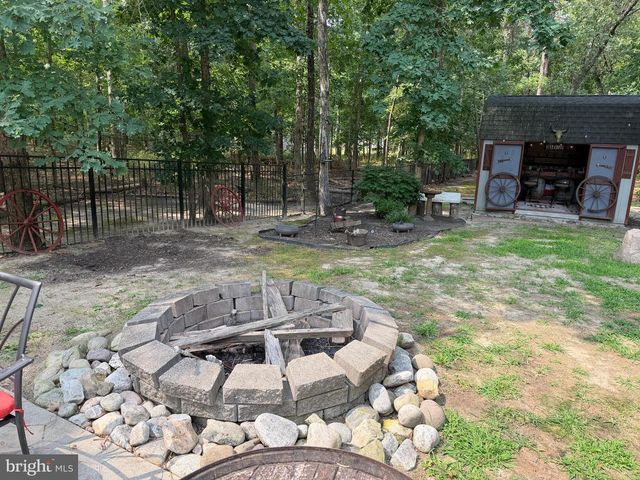 1400 STRAWBERRY ST., Mays Landing, NJ 08330