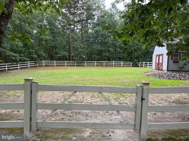 1400 STRAWBERRY ST., Mays Landing, NJ 08330