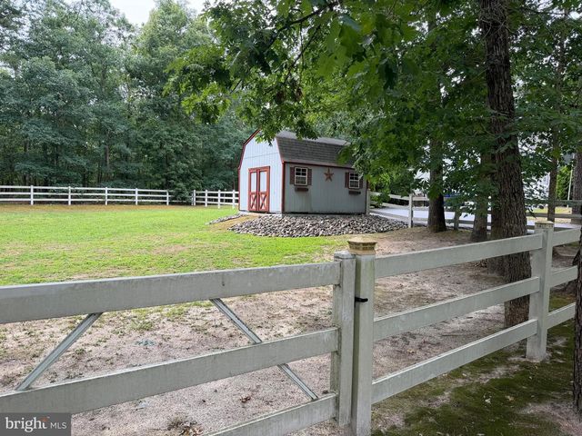 1400 STRAWBERRY ST., Mays Landing, NJ 08330
