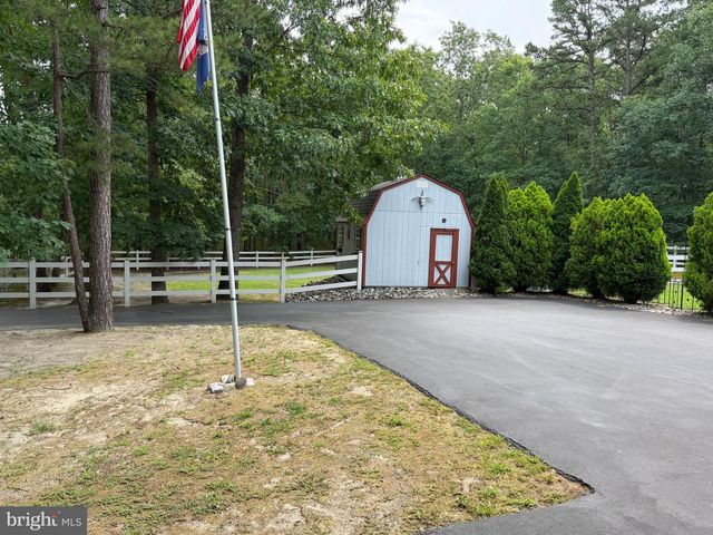 1400 STRAWBERRY ST., Mays Landing, NJ 08330