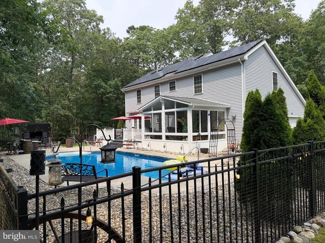 1400 STRAWBERRY ST., Mays Landing, NJ 08330