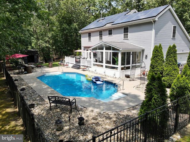 1400 STRAWBERRY ST., Mays Landing, NJ 08330