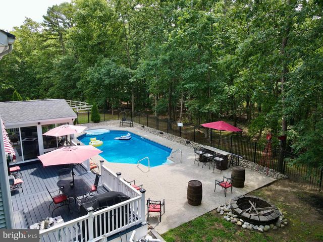 1400 STRAWBERRY ST., Mays Landing, NJ 08330