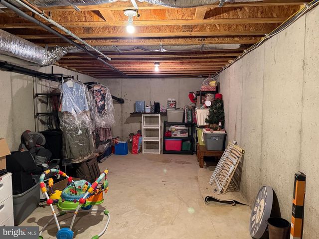 1400 STRAWBERRY ST., Mays Landing, NJ 08330