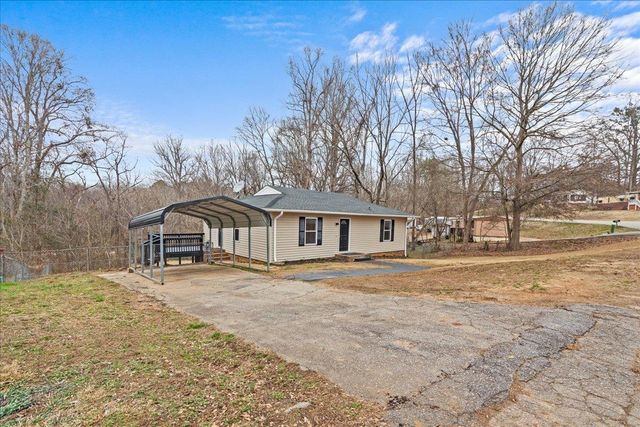 326 Millbank Road, Wellford, SC 29385