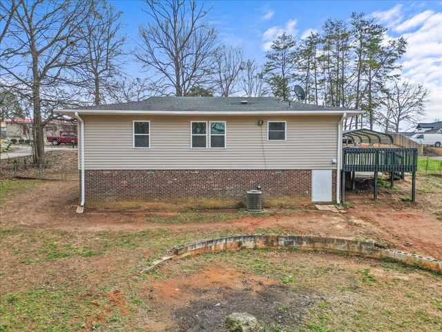 326 Millbank Road, Wellford, SC 29385