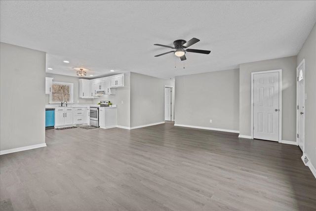 326 Millbank Road, Wellford, SC 29385