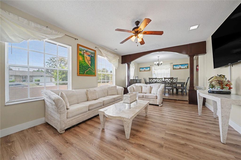 Image 4 of property listing at 6203 TEBBETTS DRIVE, Orlando, FL 32808
