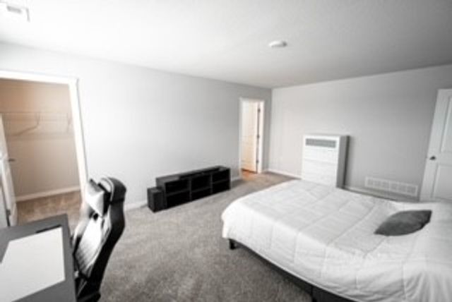 5502 144th Street, Urbandale, IA 50323