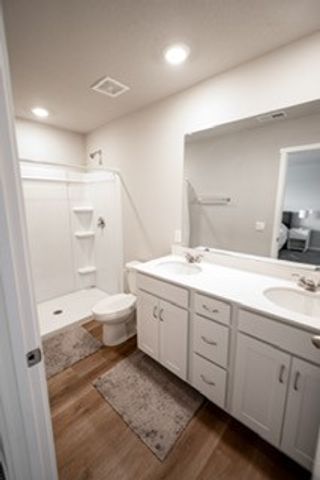 5502 144th Street, Urbandale, IA 50323