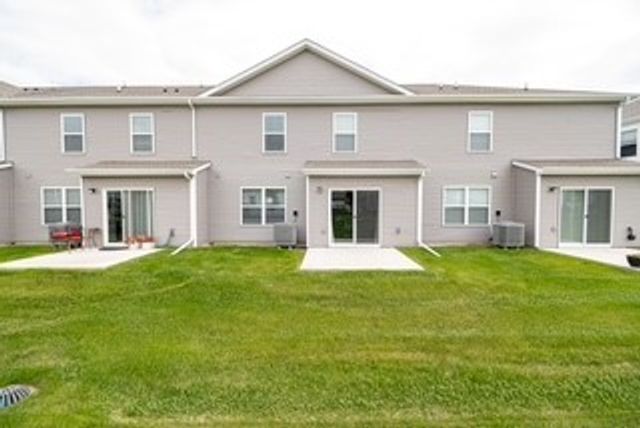5502 144th Street, Urbandale, IA 50323