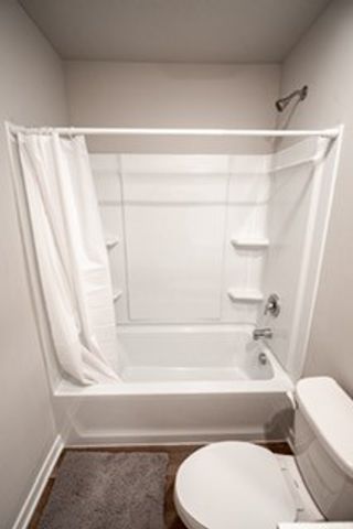 5502 144th Street, Urbandale, IA 50323