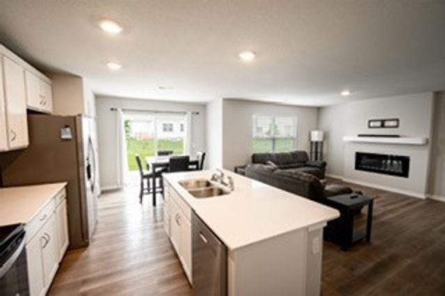 5502 144th Street, Urbandale, IA 50323