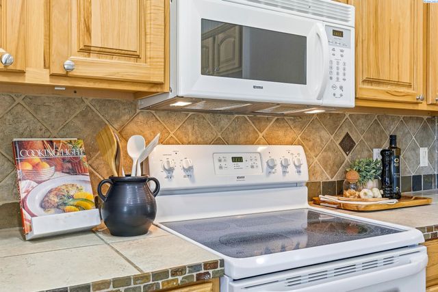 1173 Kensington Way, Richland, WA 99352