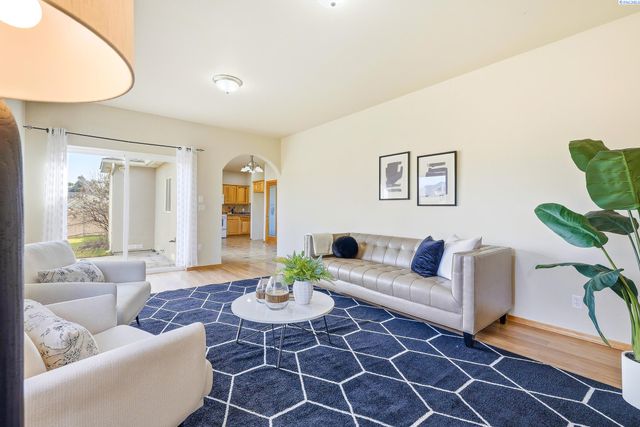 1173 Kensington Way, Richland, WA 99352