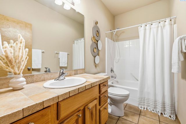 1173 Kensington Way, Richland, WA 99352