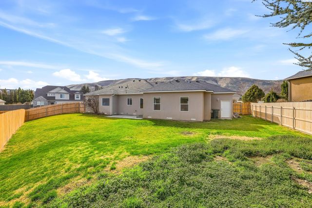 1173 Kensington Way, Richland, WA 99352