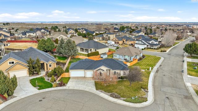 1173 Kensington Way, Richland, WA 99352