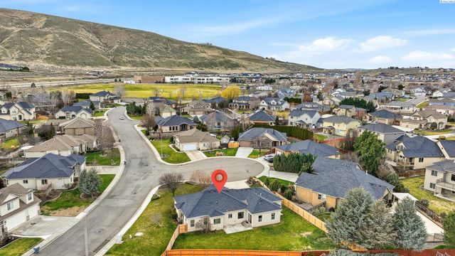 1173 Kensington Way, Richland, WA 99352