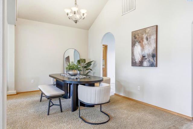 1173 Kensington Way, Richland, WA 99352