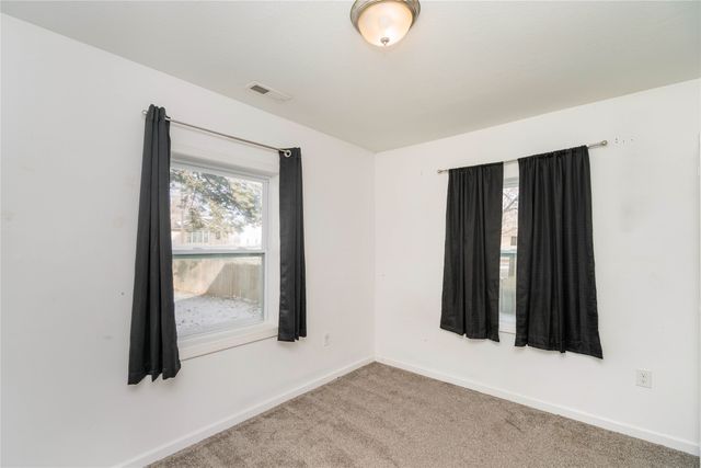 5818 New York Avenue, Des Moines, IA 50322