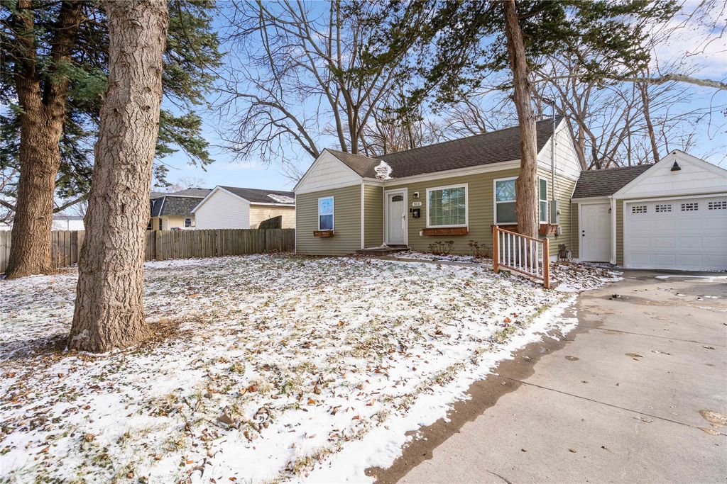 5818 New York Avenue, Des Moines, IA 50322