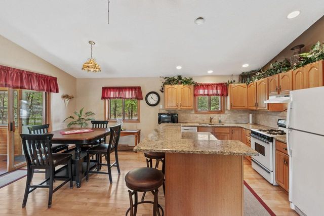 450 St Andrews Trail, Nekoosa, WI 54457