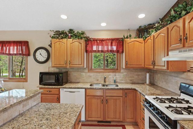 450 St Andrews Trail, Nekoosa, WI 54457
