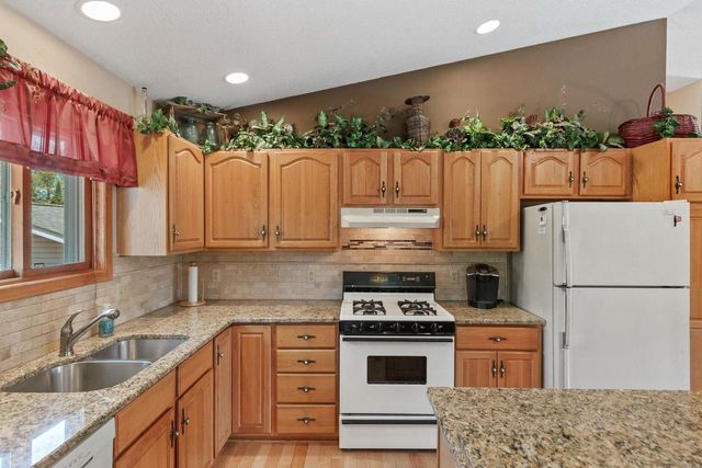 450 St Andrews Trail, Nekoosa, WI 54457