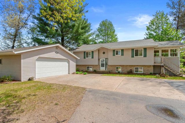 450 St Andrews Trail, Nekoosa, WI 54457