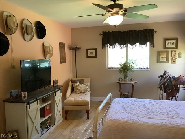 2307 SW 44th ST, Cape Coral, FL 33914