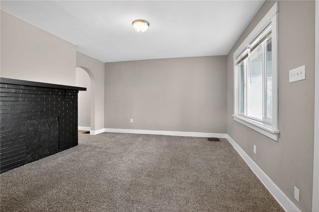 511 Wyncotte St, Sheraden, PA 15204