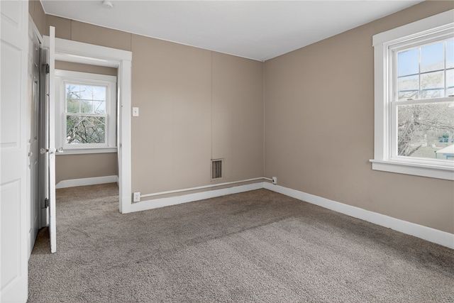 511 Wyncotte St, Sheraden, PA 15204