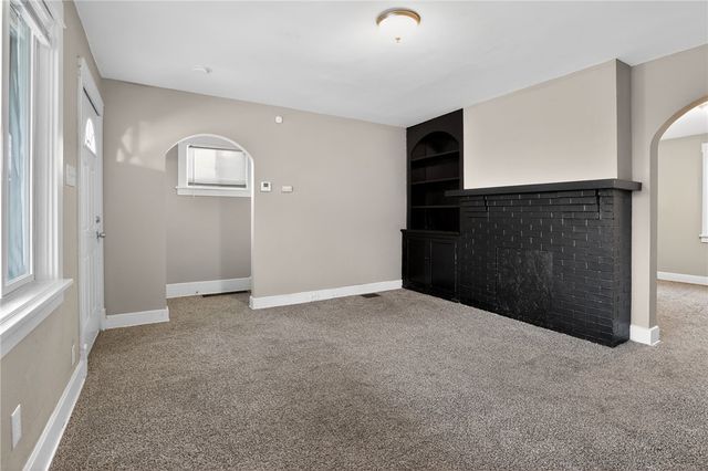 511 Wyncotte St, Sheraden, PA 15204