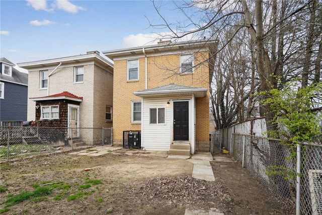 511 Wyncotte St, Sheraden, PA 15204