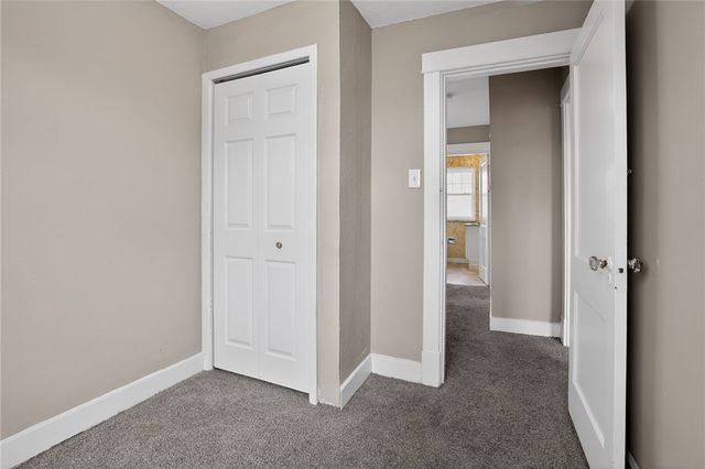 511 Wyncotte St, Sheraden, PA 15204