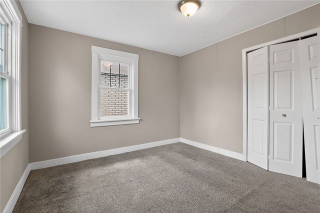 511 Wyncotte St, Sheraden, PA 15204