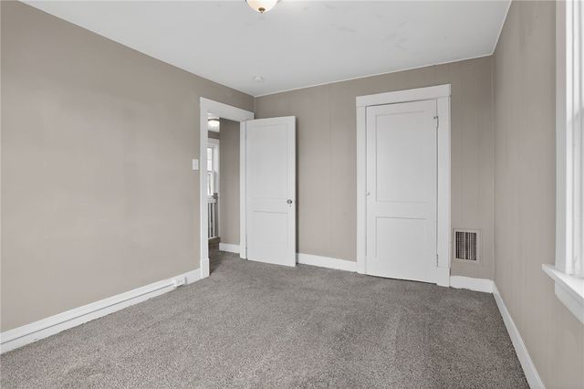 511 Wyncotte St, Sheraden, PA 15204