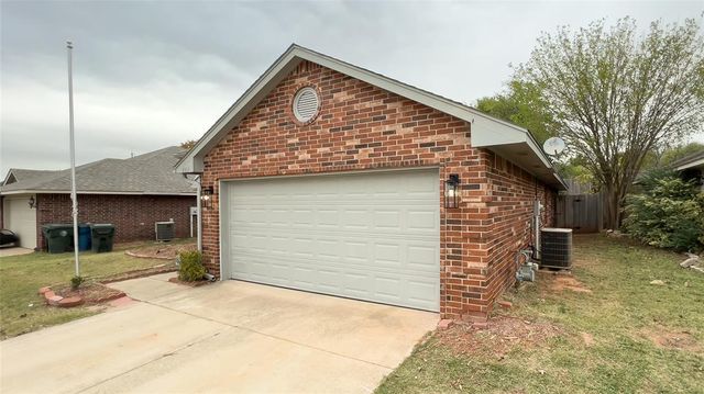 9317 Apple Drive, Oklahoma City, OK 73130