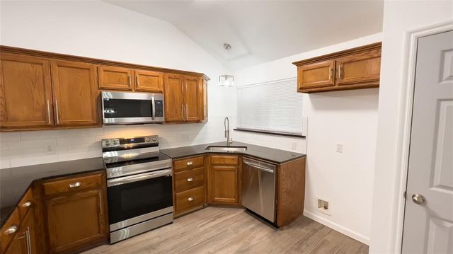 9317 Apple Drive, Oklahoma City, OK 73130