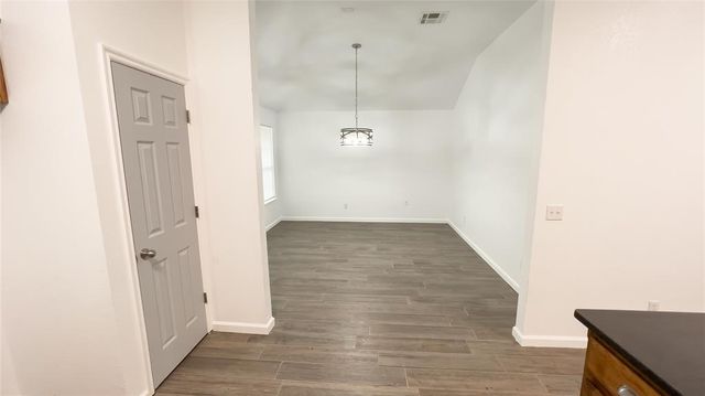 9317 Apple Drive, Oklahoma City, OK 73130