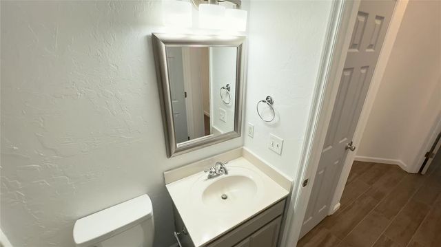 9317 Apple Drive, Oklahoma City, OK 73130