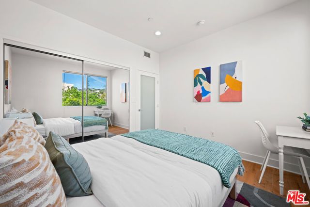 108 S Croft Avenue 102, Los Angeles, CA 90048